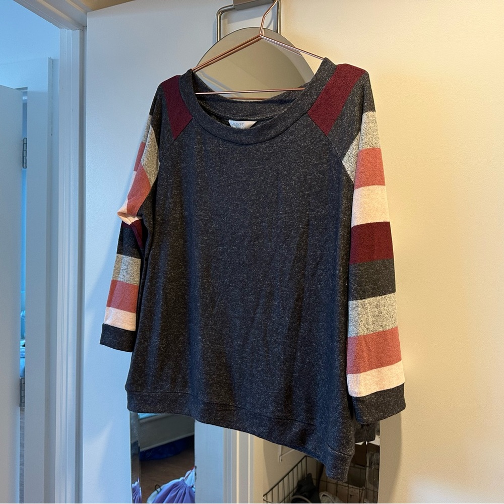 Market & Spruce top, brand new no tags. Never worn, too big